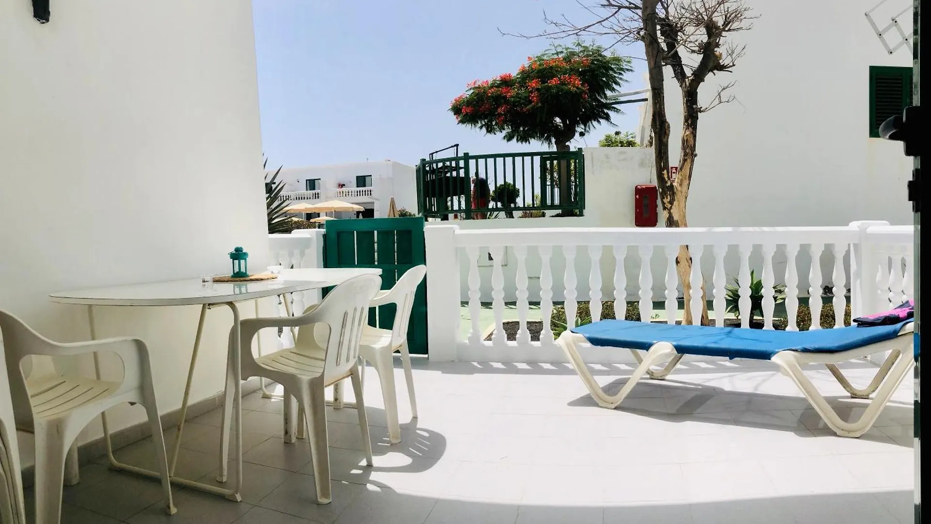 Apartment Florencia, With Pool & Wifi In Puerto Del Carmen Lanzarote Island Spain